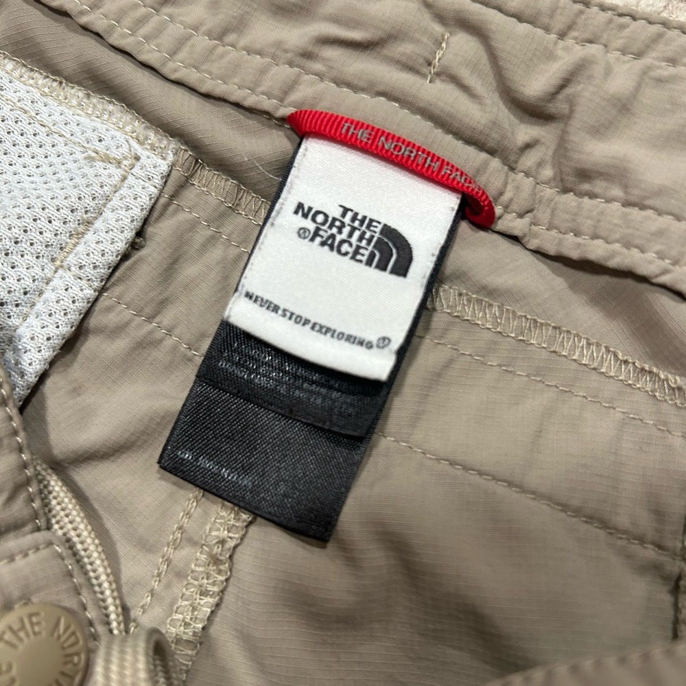 The North Face Quick Dry Khaki size 4 shorts - Picture 2 of 8